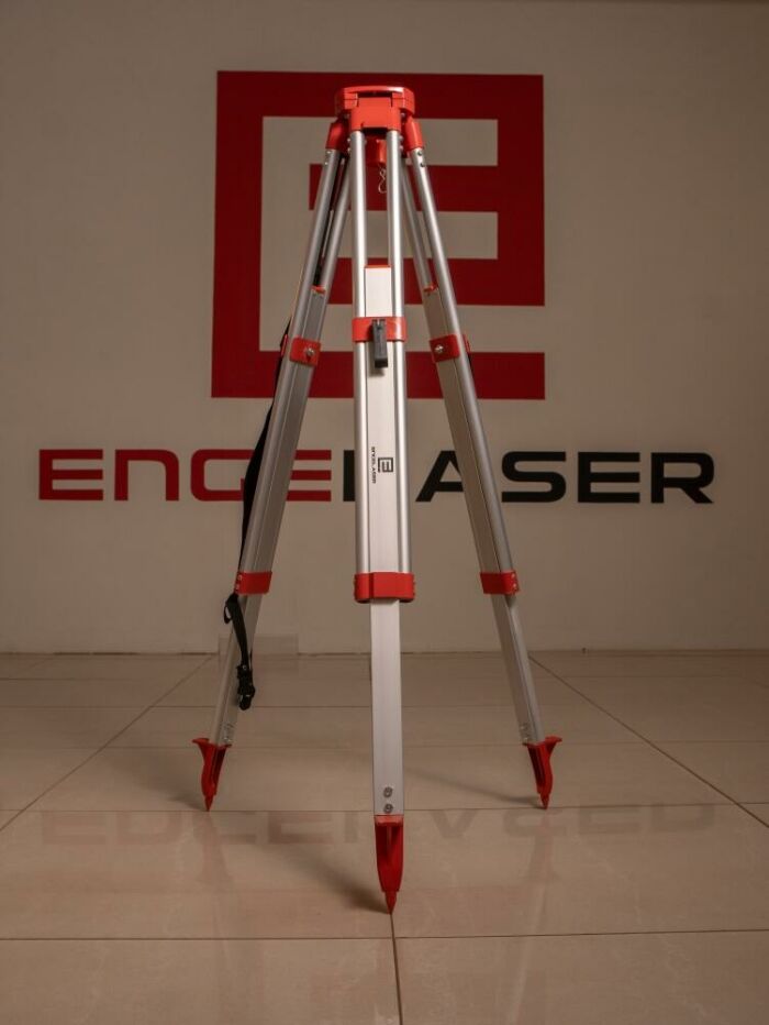 Imagem de https://cdn.interago.com.br/img/jpg/w_0_q_8/327/mc/Páginas/02. Produtos/Acessórios/TRIPÉ TRIPLA TRAVA REFORÇADO DE AÇUMÍNIO ENGELASER